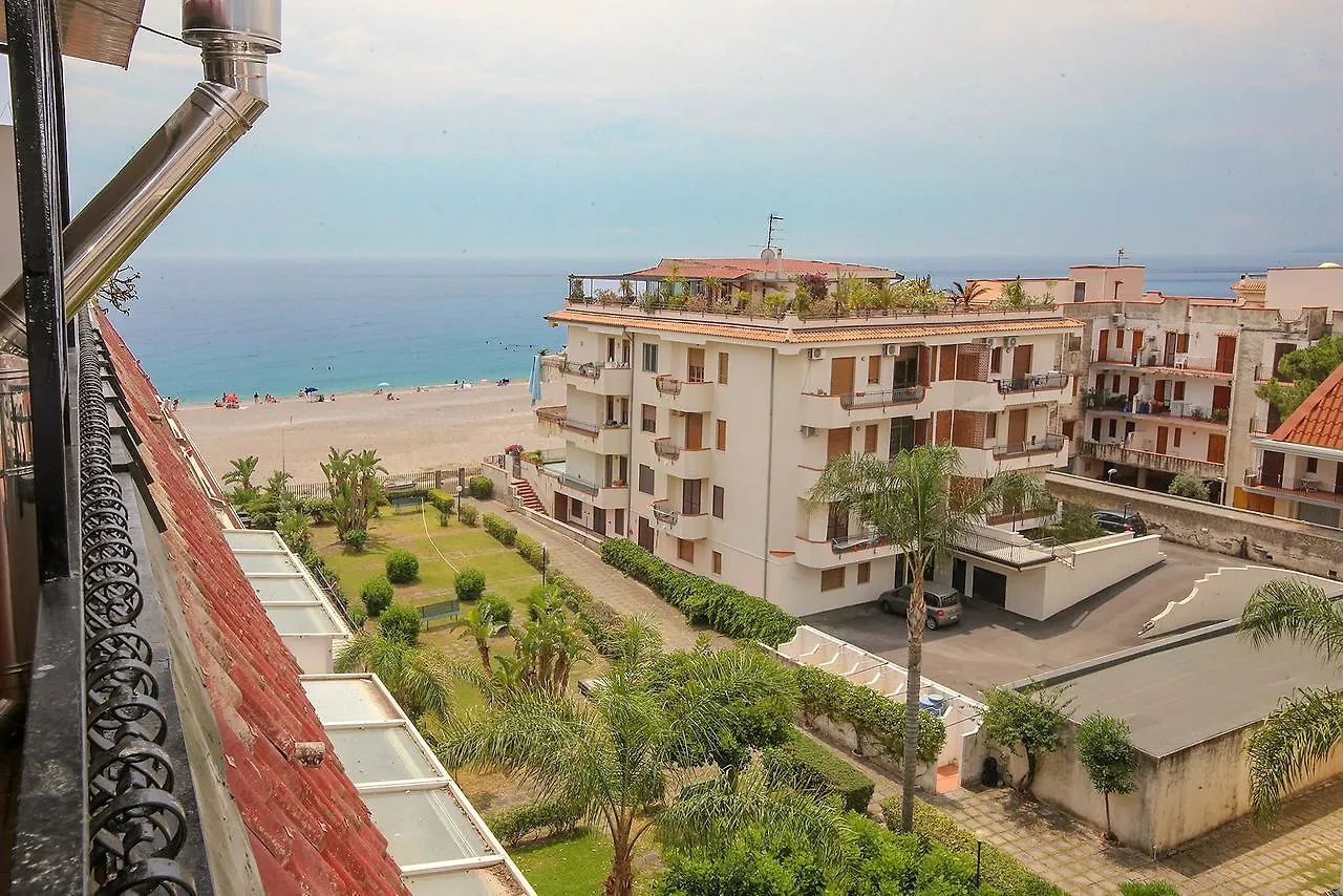 Attico Recanati Hotel Giardini-Naxos Włochy