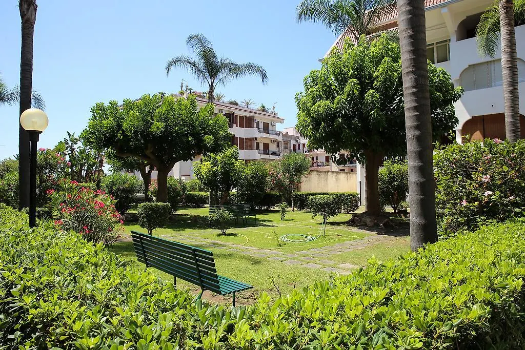 Attico Recanati Hotel Giardini-Naxos