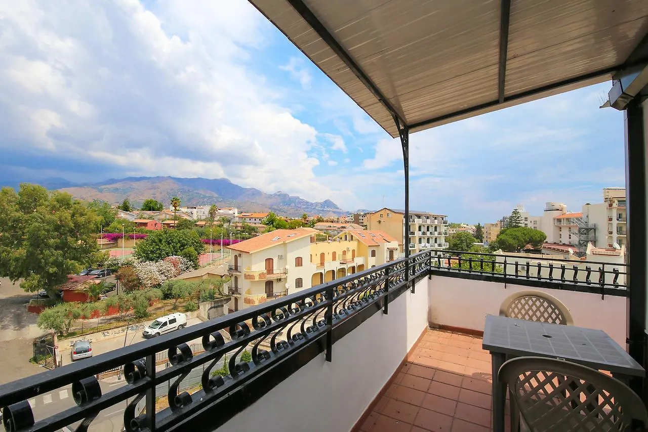 Apartament Attico Recanati Hotel Giardini-Naxos