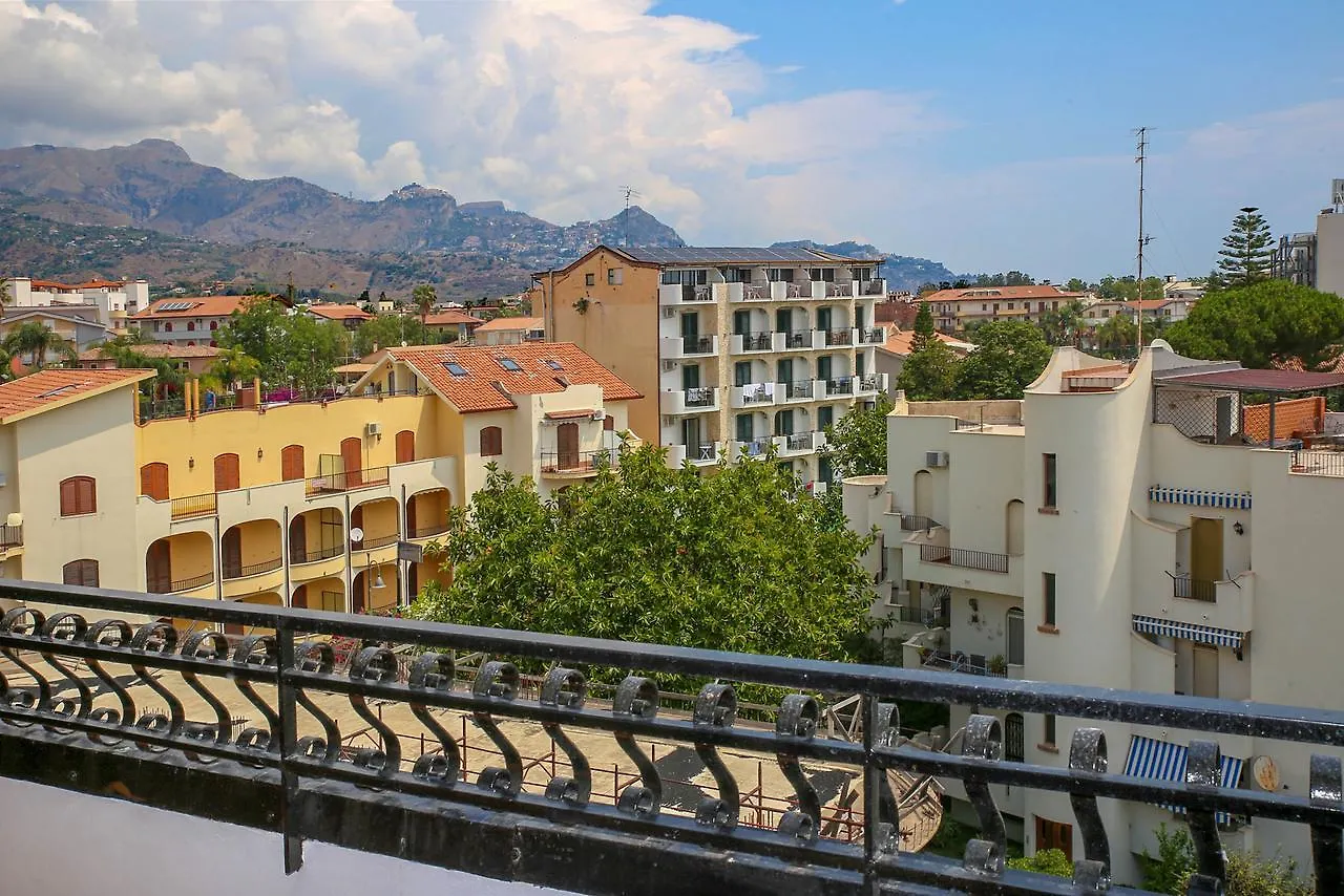 Apartament Attico Recanati Hotel Giardini-Naxos